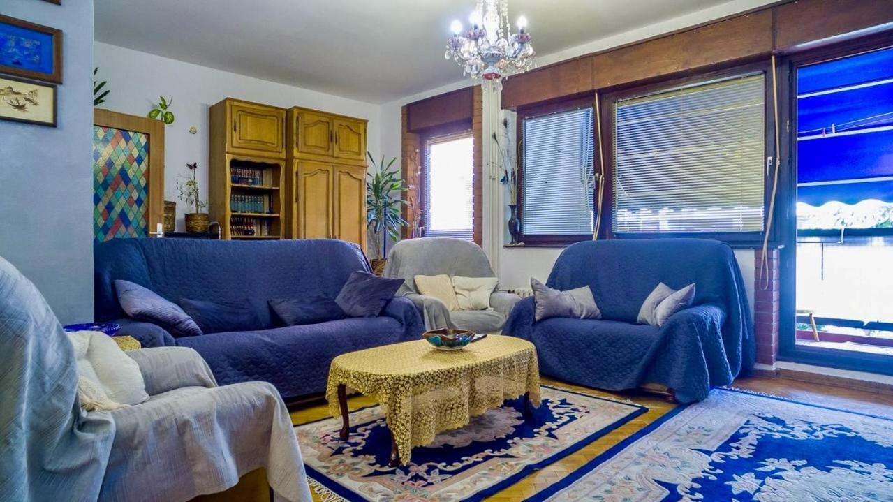 100 M2 Apartment In The Diplomatic Area 베오그라드 외부 사진